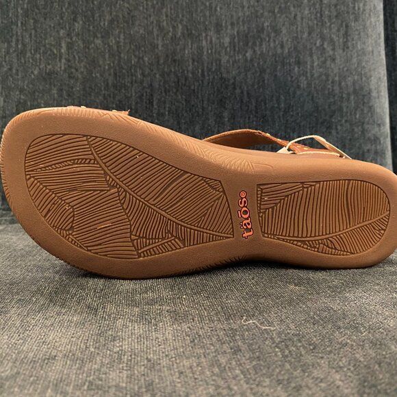 Taos - Show Stopper Cognac - Multiple Sizes (NEW W/ BOX) - Picture 3 of 3